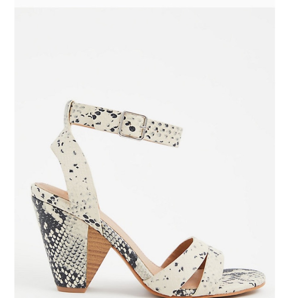Snake skin two tone wedge cone heel